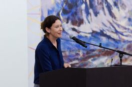 Kuratorin Hjördis Baacke ©Leandro EdR für LEIIK gGmbH