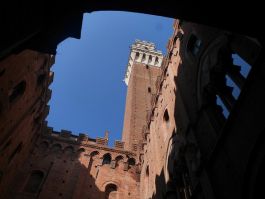 Ausflug nach Siena - der Campanile ©LEIIK.it