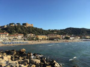 Blick auf die Burg von Castiglione della Pescaia ©LEIIK