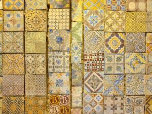 Historische Fließen in Tirisondola ©© Anders Dahl