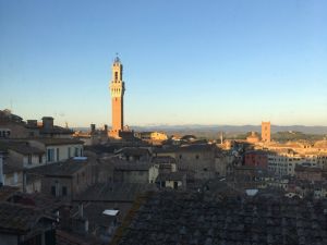 Blick auf die Campanile von Siena ©© LEIIK